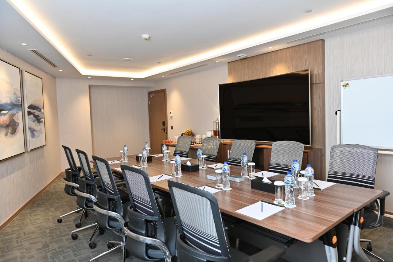 Clarion Hotel Jeddah Airport Екстериор снимка